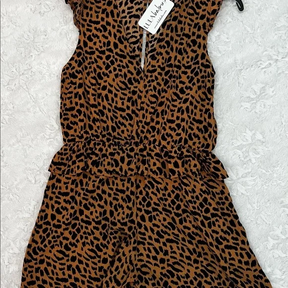 Leopard Print Romper NWT Size Small - Picture 9 of 10